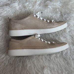 Vionic Winny Style Women's Gold Lace-Up Sneakers size 7.5
